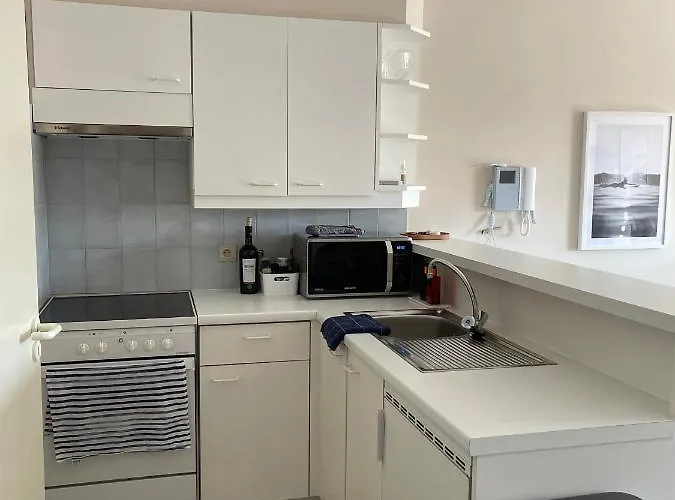 Apartament 4 P A 50 M De La